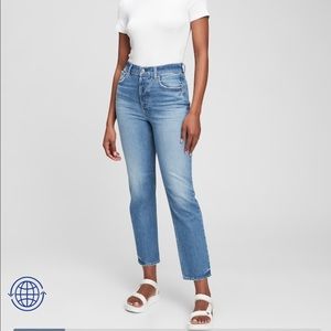 GAP High Rise Curvy Cheeky Straight Jeans